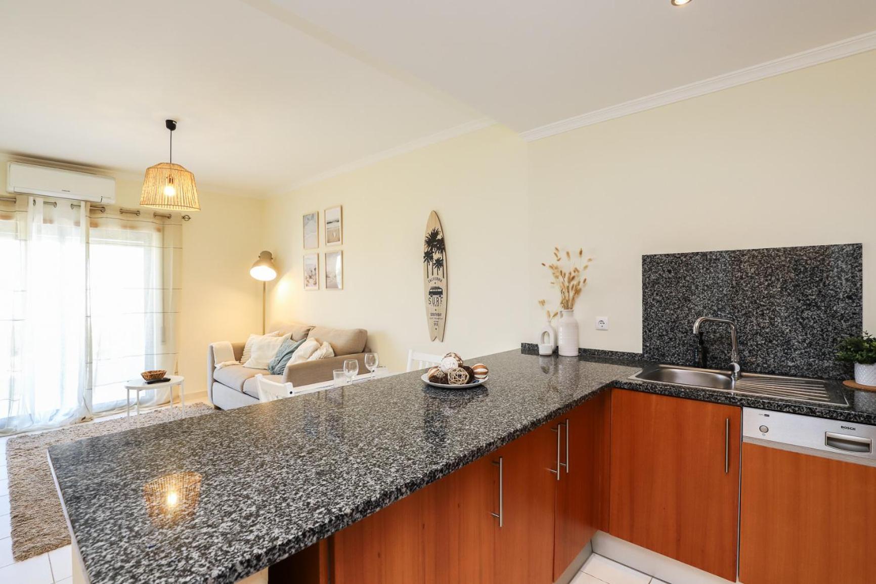Charming Flat 10 Min Walk To Beach Apartment Albufeira Exterior photo