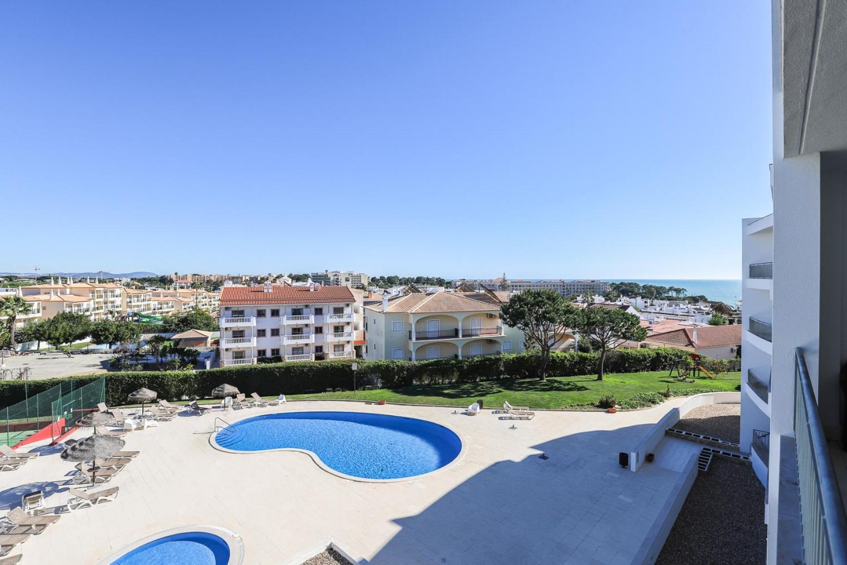 Charming Flat 10 Min Walk To Beach Apartment Albufeira Exterior photo